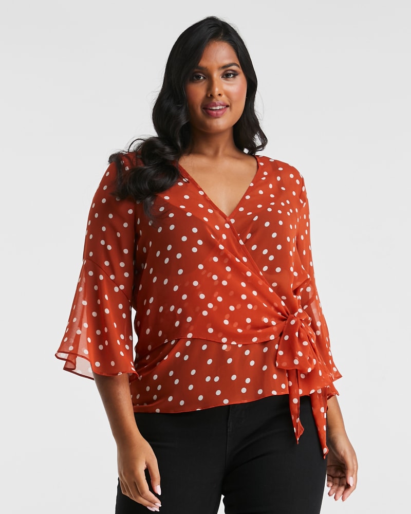 Front of a model wearing a size 1X Forest Spot Top in Clay/Milk by Estelle. | dia_product_style_image_id:251782